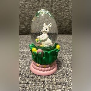 Avon Vintage Easter Bunny Snow Globe